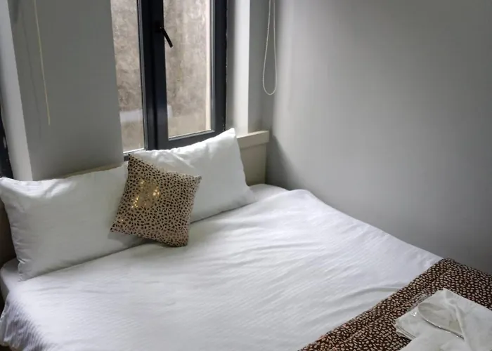 Taksim Pera Jiyan 2*