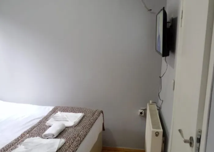 Taksim Pera Jiyan 2*