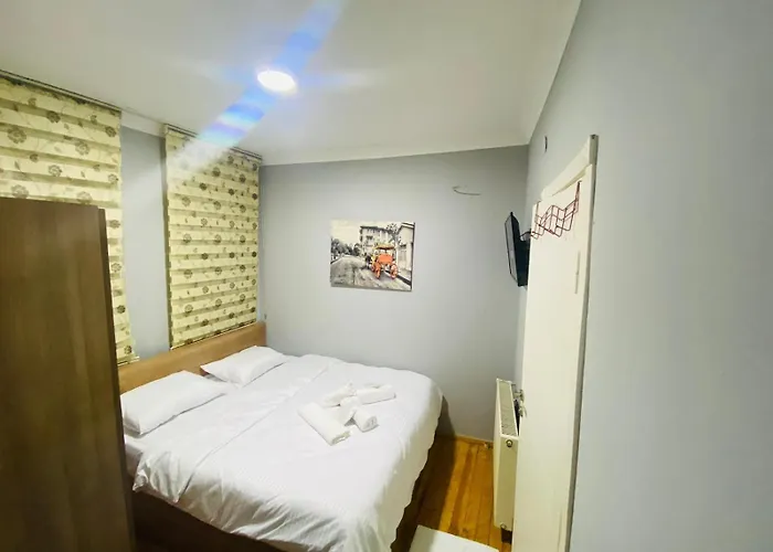 Taksim Pera Jiyan 2*