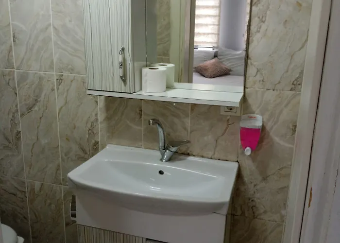 Taksim Pera Jiyan 2*