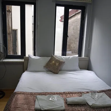 Hotel Taksim Pera Jiyan 2*