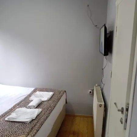 Taksim Pera Jiyan 2*