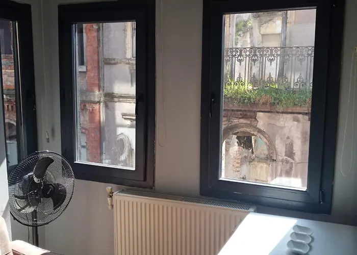 Hotel Taksim Pera Jiyan 2*