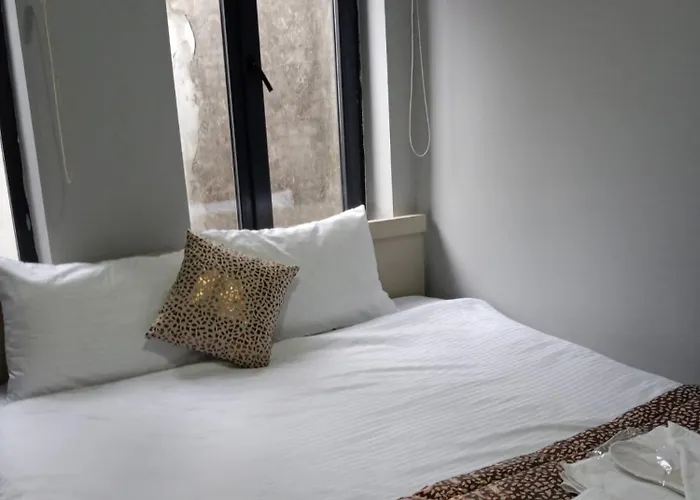 Taksim Pera Jiyan Hotel 2*